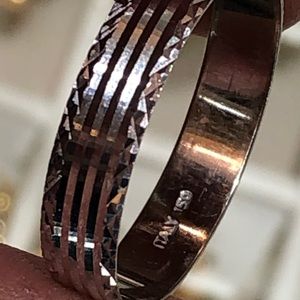 Italy 18k solid gold band sz 13